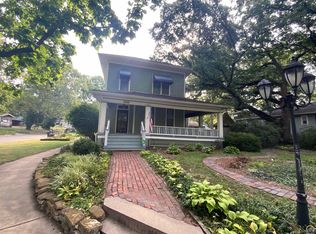 200 SW Woodlawn Ave, Topeka, KS 66606