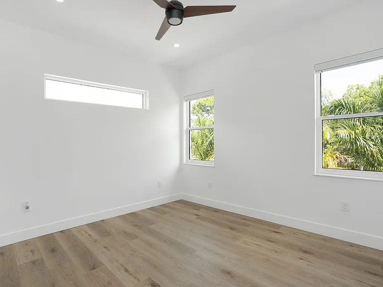 711 Tropical Dr — Photo 58
