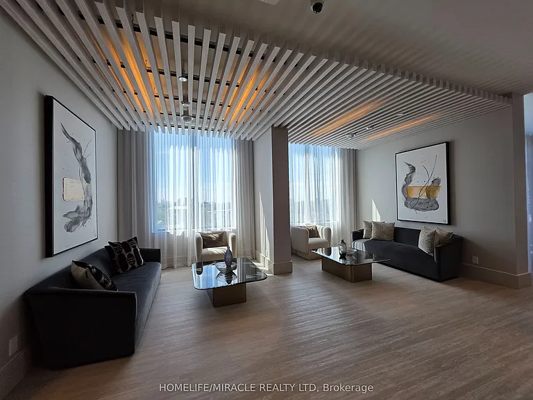 2020 Bathurst St #341 — Photo 13