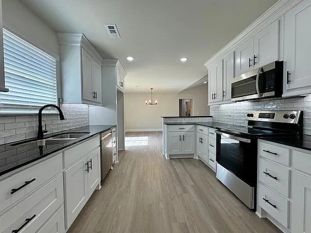 69 Stoneykirk Dr — Photo 7