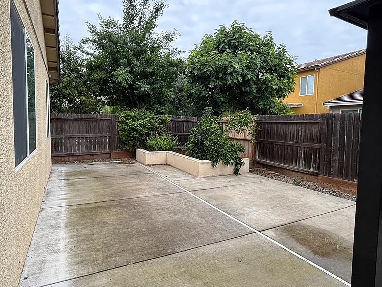 2405 El Vaquero Dr — Photo 27