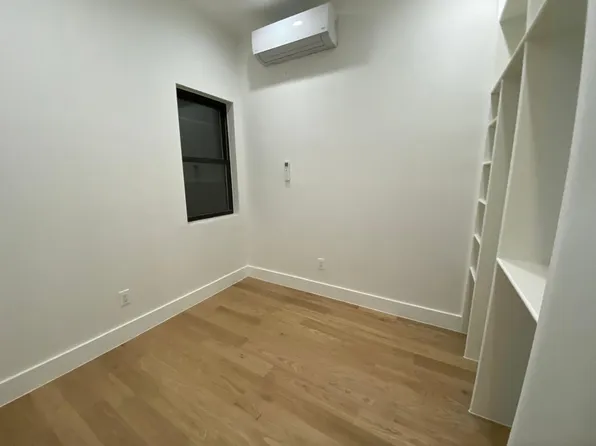 6 Saint Nichlas Avenue image 6 of 21