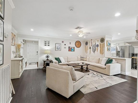 3rd image of 1516 Hackberry Ave