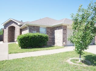 926 Timber Oaks Ln, Arlington, TX 76010