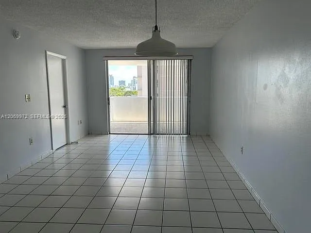 1331 Lincoln Rd #905 — Photo 3