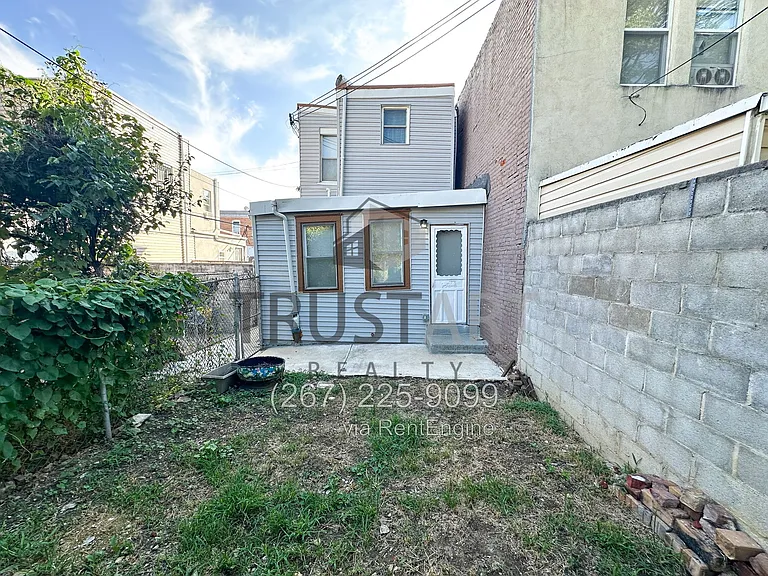 1867 E Wensley St — Photo 19