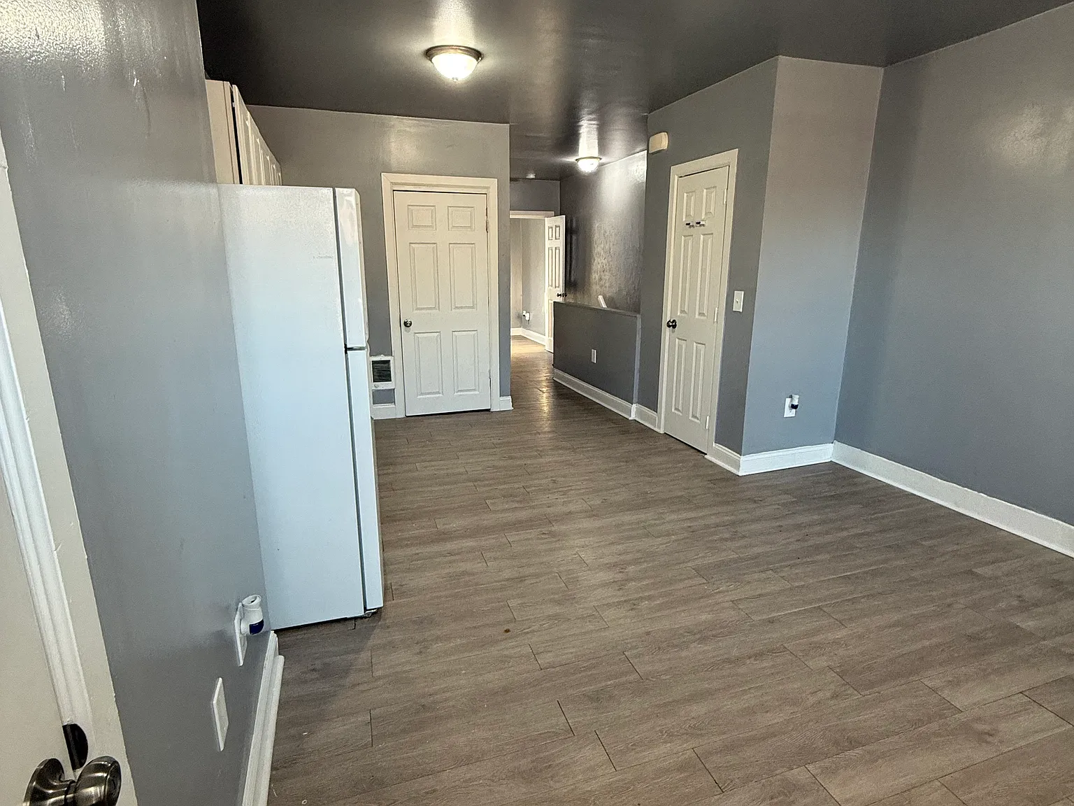 1 bed, 1000 sqft, $1,300 — Photo 4
