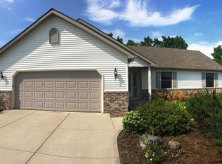 8146 Whitetail Dr, Racine, WI 53406