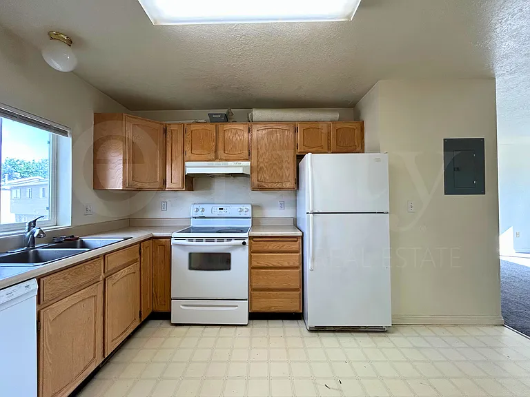 1526 N Trinnaman Ln #4-1 — Photo 7