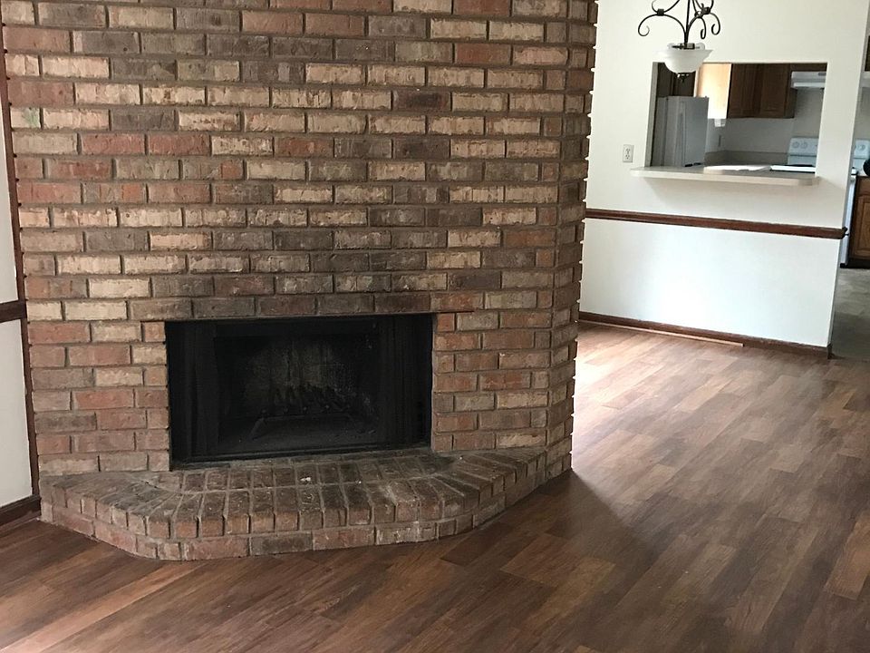 2nd image of 319 Deckbar Ave APT 101