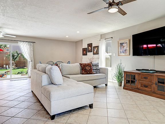 5th image of 4608 Eric Dr NE