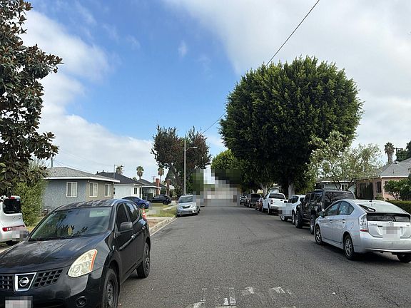 5th image of 1027 S Castlegate Ave
