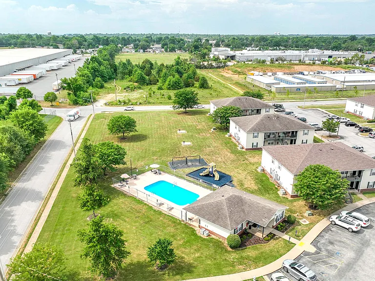 Southwind Place Apartment Homes — Photo 18