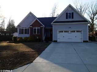 11612 Hillside Rd, Chester, VA 23831