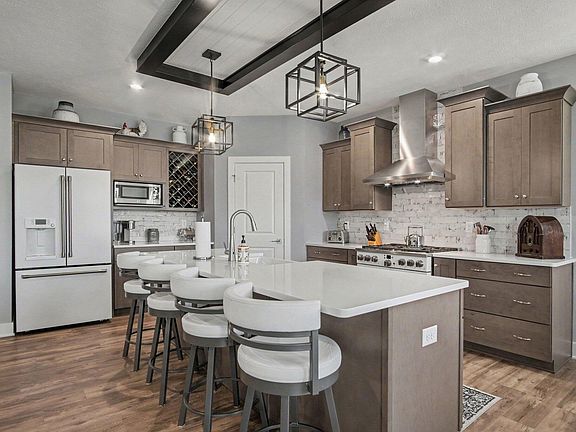 4th image of 2929 Isle Grand Dr NE #11