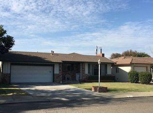 225 S 7th St, Patterson, CA 95363