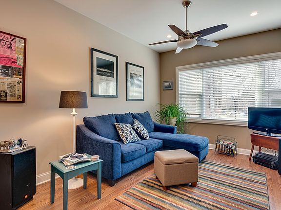 3rd image of 1856 W Cortland St #2
