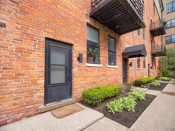 4th image of 6533 E Jefferson Ave APT 127