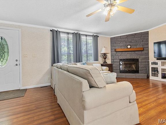 3rd image of 165 Widgeon Ln