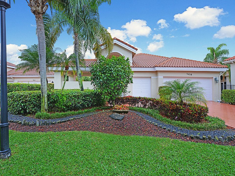 Home For Sale In Boca Grove