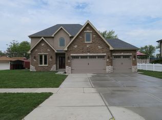 6436 W 82nd St, Burbank, IL