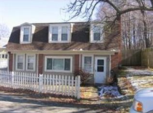 10 Walcott St, Hopkinton, MA 01748