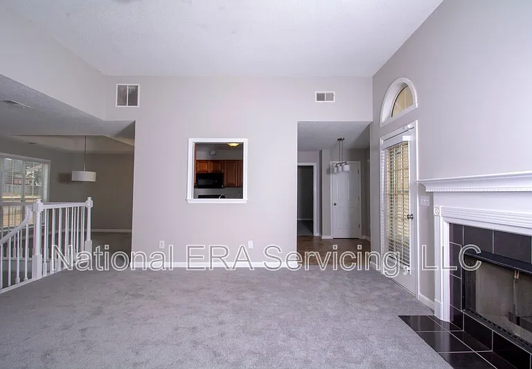 132 Chariot Dr — Photo 4