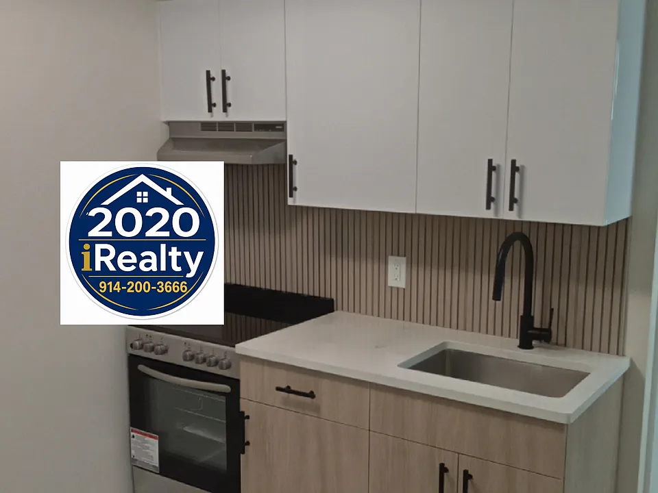 12 Riverview Pl #2R