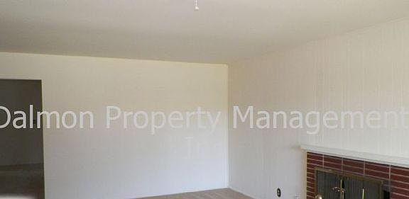 2nd image of 1613 Center Rd
