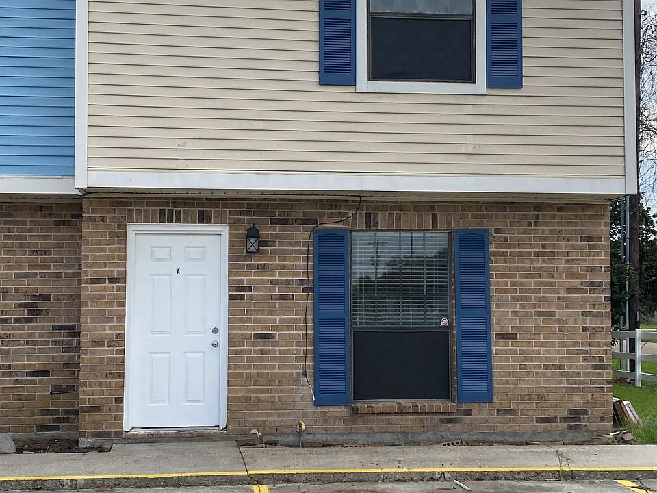 1st image of 104 N Long St APT A
