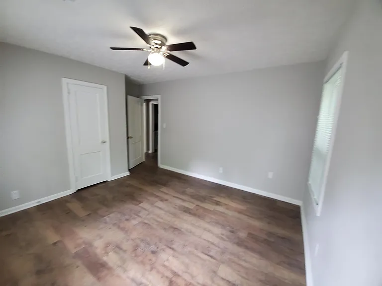 576 San Fernando Dr SE — Photo 10