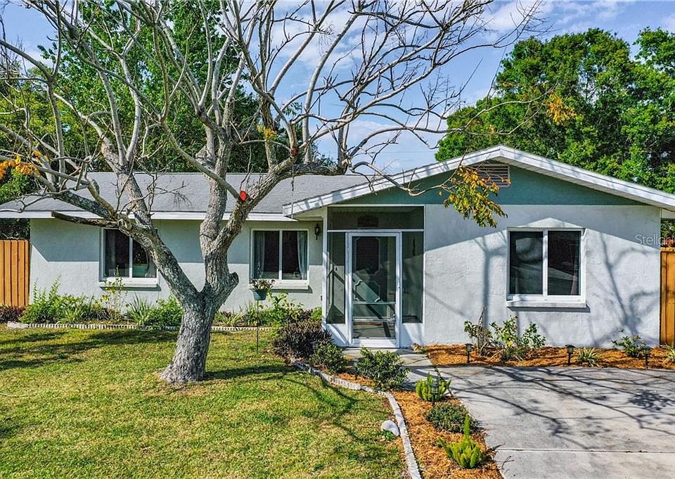 1st image of 776 Carla Dr
