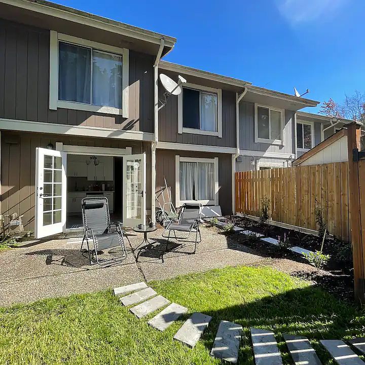 Nice lawned Backyard