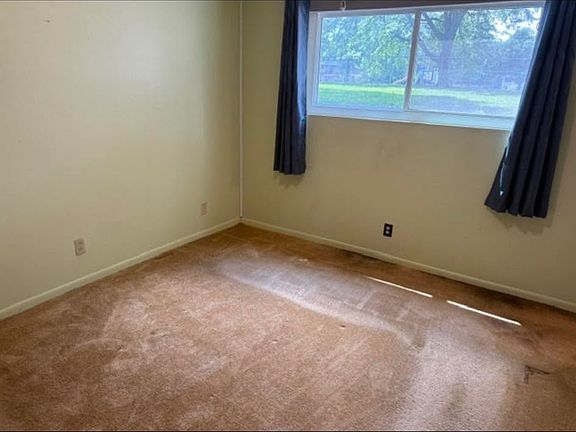 3rd image of 4212 62nd St APT 1