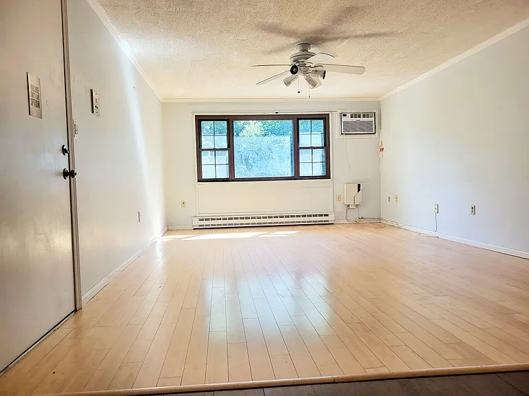 52 Swanson Ct #32B — Photo 2