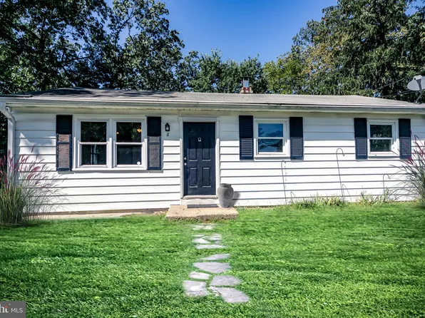 8 Spruce Blvd, Browns Mills, NJ 08015