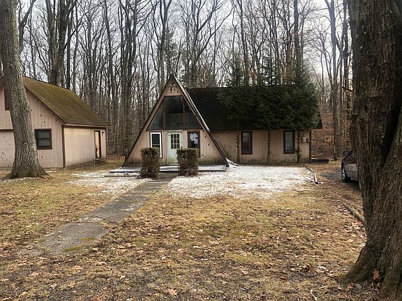 2nd image of 109 Balsam Ln