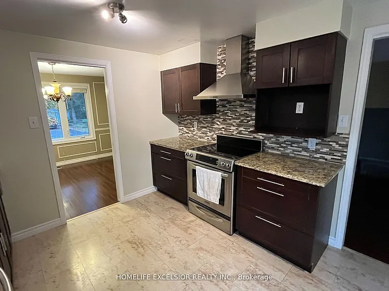 175 Edgehill Cres — Photo 5