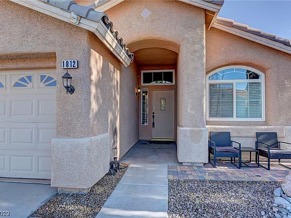 2nd image of 1812 Cedar Flat Ln