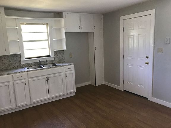 5th image of 1225 Dudley Ln