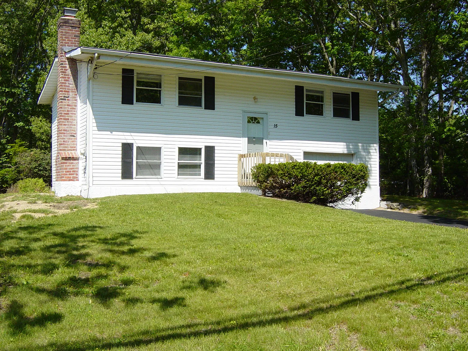 3 bed, 1.5 bath, 1600 sqft, $3,200 — Photo 1