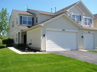 944 Genesee Ct, Naperville, IL 60563