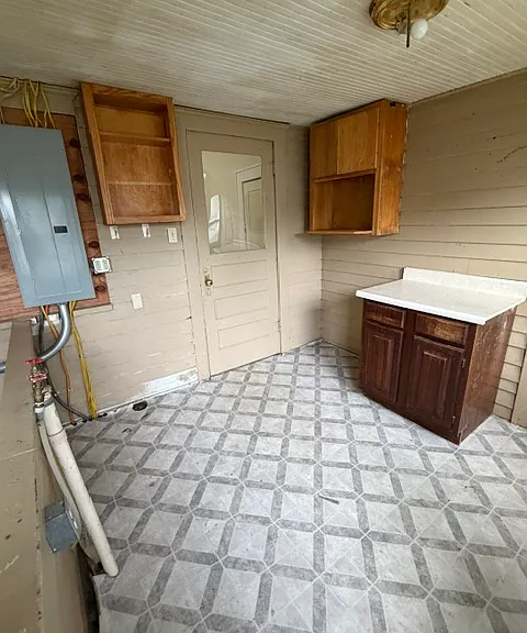 712 W Main St — Photo 8
