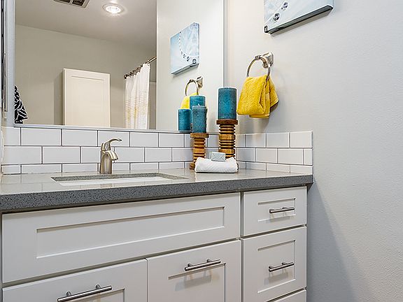 5th image of 11152 Wallingsford Rd APT 2-R