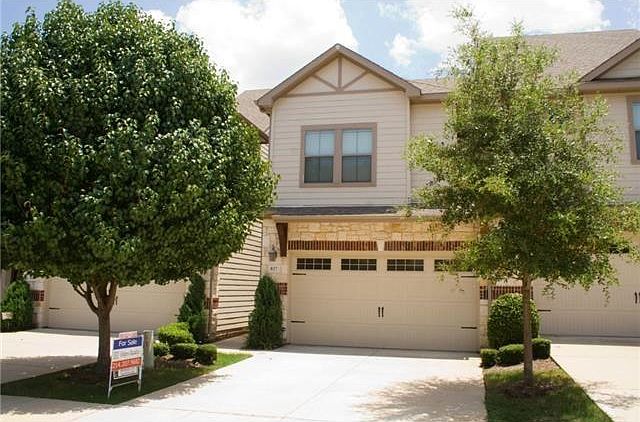 1st image of 827 Apple Hill Dr