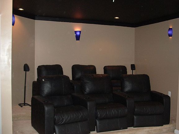 Optional Leather Seating 