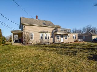 25 Sisson Pond Rd, Portsmouth, RI 02871