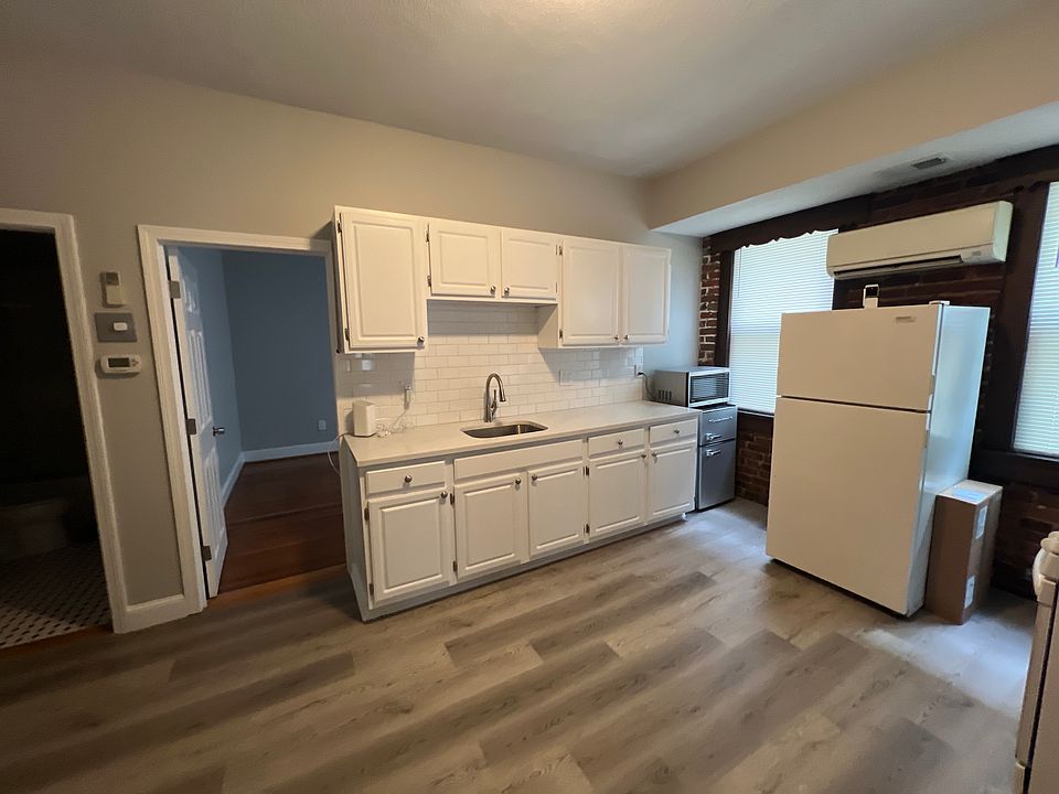 1st image of 182 Cottage St APT 202