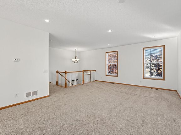 4th image of 310 Heritage Trl