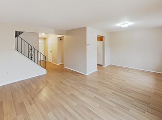 10 Peacock Pl #1000, Howell, NJ 07731